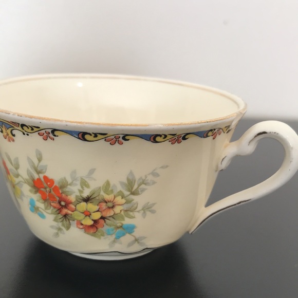 Vintage 1930’s Royal Winton Grimwades Lady Patricia 9737 2 Tea Cups and Saucers - Picture 4 of 16